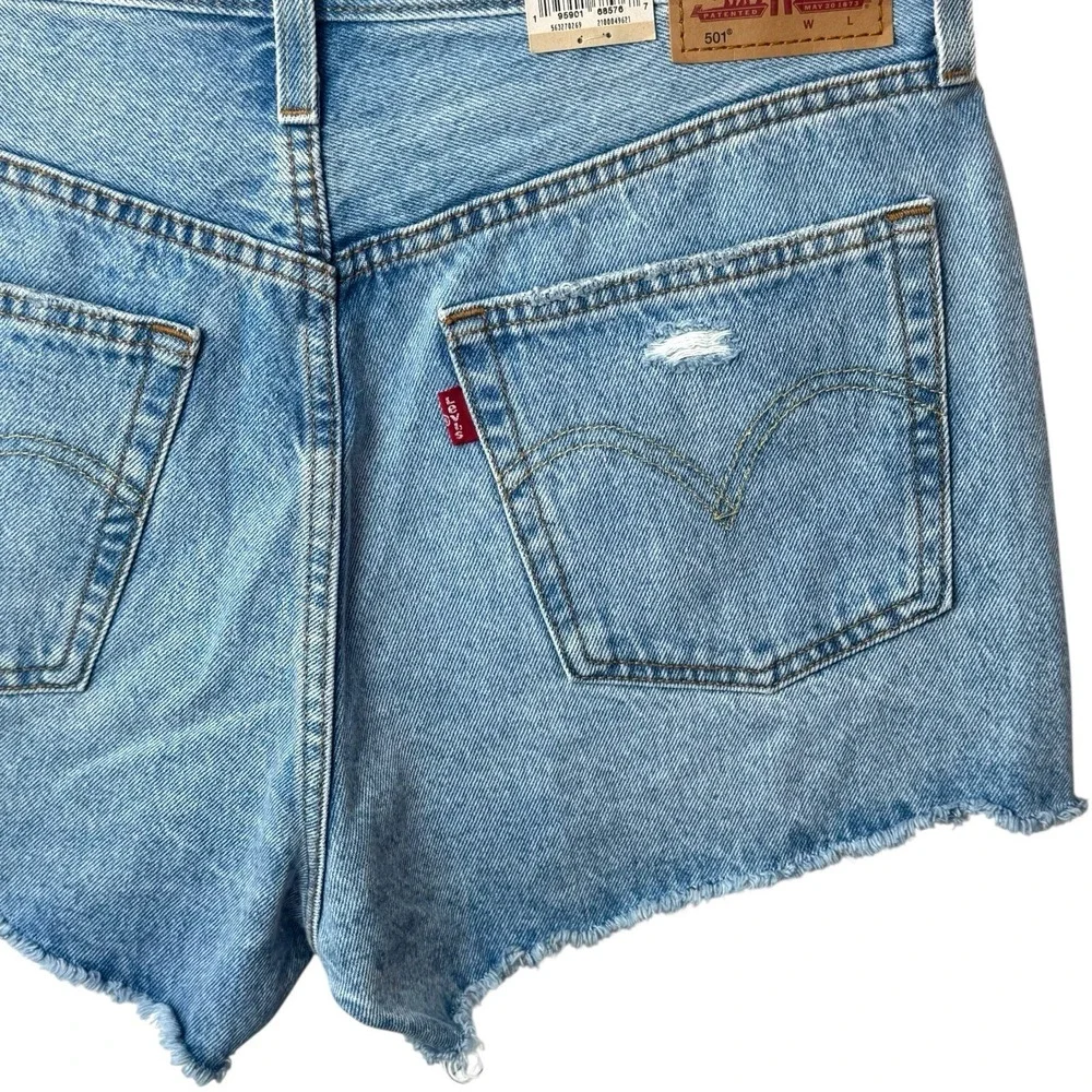 NEW Levi's 501 High Rise Distressed Cut Off Jean Shorts Capsule Summer 30‎